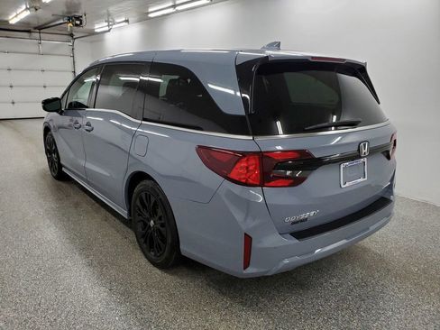 Used 2025 Honda Odyssey Sport-L image 6