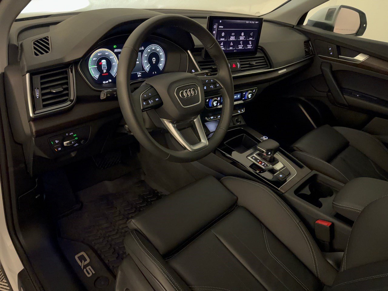 Used 2025 Audi Q5 e Premium AWD/4WD image 4