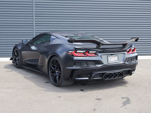 Used 2024 Chevrolet Corvette Z06 w/ Z07 Performance Package RWD image 7