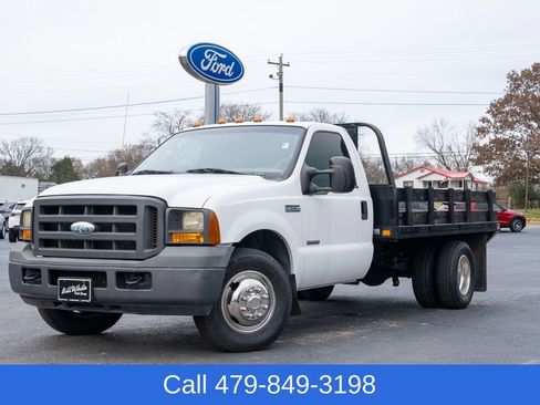 Used 2005 Ford F350 2WD Regular Cab DRW Super Duty image 2