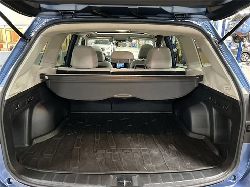 Used 2019 Subaru Forester Premium w/ All-Weather Package image 27