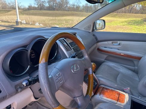 Used 2004 Lexus RX 330 AWD image 16