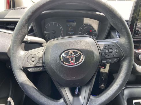 Used 2025 Toyota Corolla LE FWD image 34