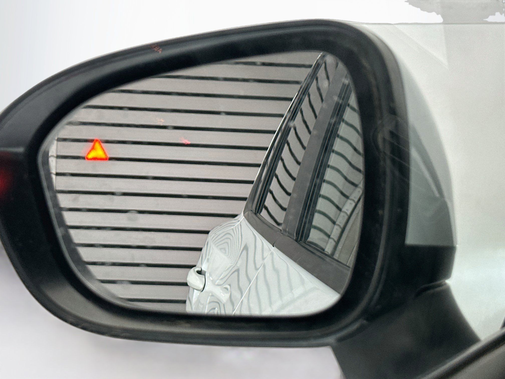 Used 2024 Nissan Rogue SV FWD image 16