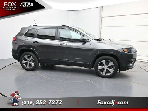 Used 2019 Jeep Cherokee Limited AWD/4WD image 17