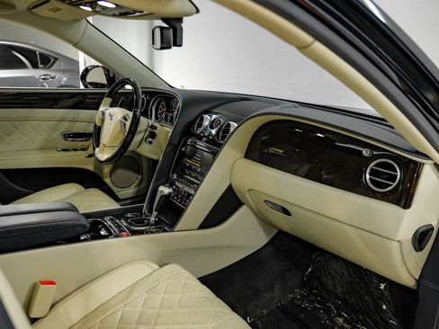 Used 2018 Bentley Flying Spur W12 AWD/4WD image 21