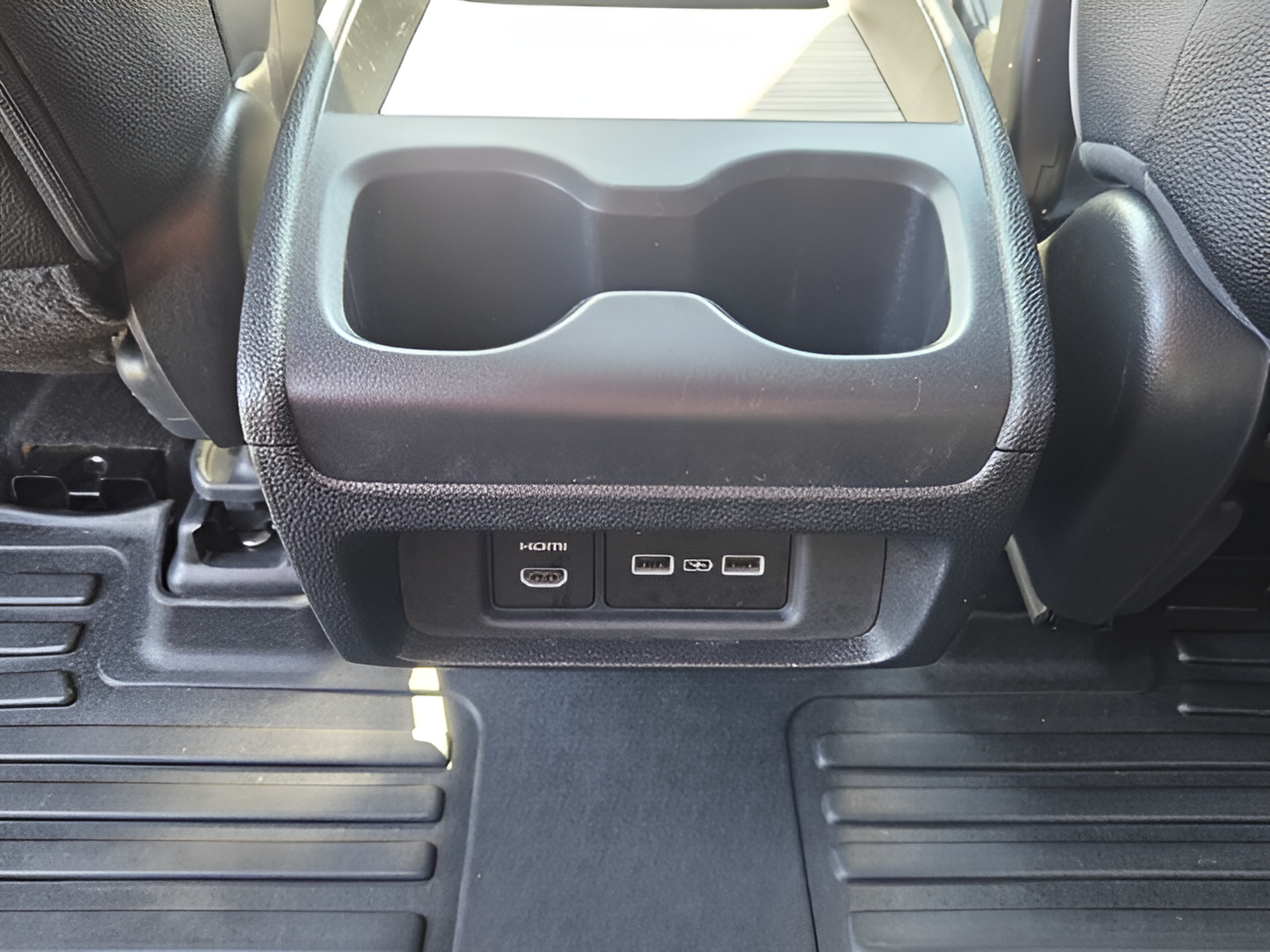 Used 2024 Honda Odyssey Elite image 11