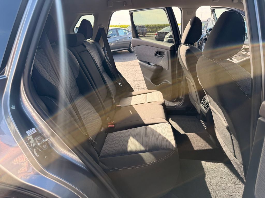 Used 2021 Nissan Rogue S AWD/4WD image 27