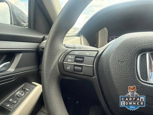 Used 2025 Honda Accord LX image 18