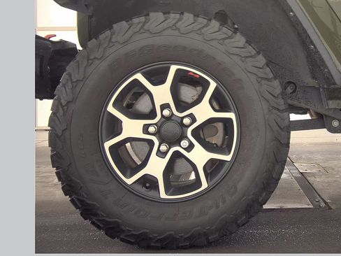 Used 2023 Jeep Wrangler Unlimited Rubicon w/ Steel Bumper Group AWD/4WD image 21