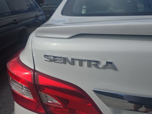Certified 2016 Nissan Sentra SR w/ SR Premium Package FWD image 6