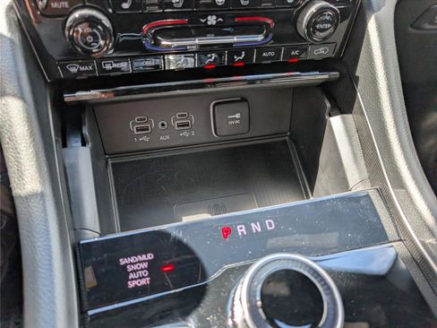 Used 2024 Jeep Grand Cherokee Limited w/ Luxury Tech Group II image 28