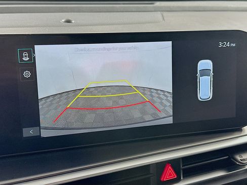 Used 2024 Kia Sorento S image 23