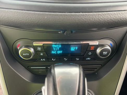 Used 2014 Ford Escape SE w/ Equipment Group 201A FWD image 40