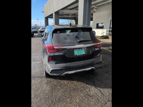 Used 2023 Kia Seltos LX image 5