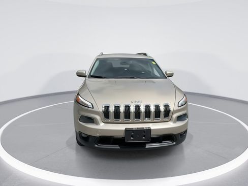 Used 2014 Jeep Cherokee Latitude AWD/4WD image 4