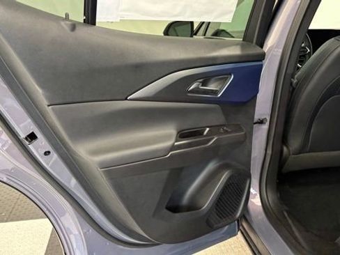 New 2026 Chevrolet Equinox EV LT FWD image 18