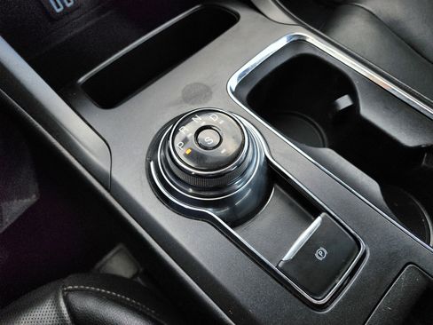 Used 2020 Ford Fusion Titanium image 10