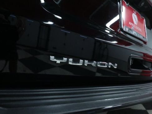 Used 2022 GMC Yukon AT4 image 30