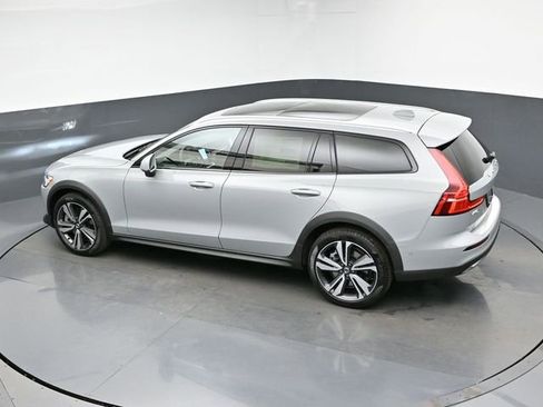 New 2026 Volvo V60 B5 Cross Country Plus w/ Protection Package Premier image 47