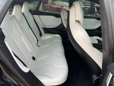 Used 2017 Tesla Model S 60 RWD image 16