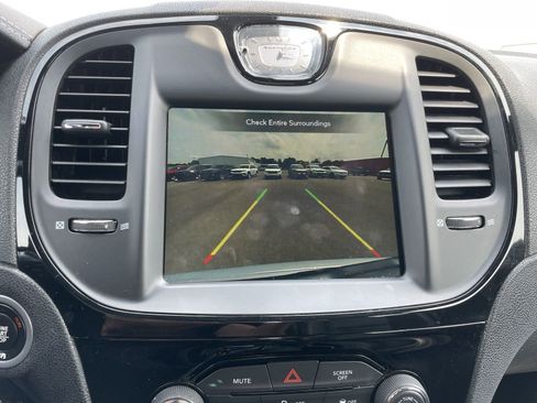 Certified 2022 Chrysler 300 S image 20