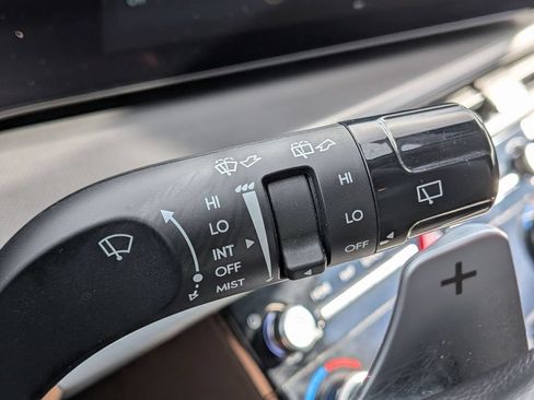 Used 2025 Hyundai Santa Fe SEL AWD/4WD image 22
