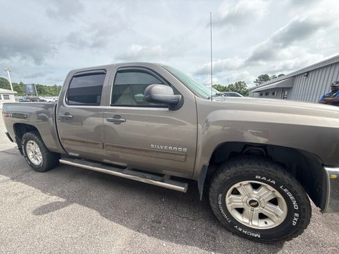 Used 2013 Chevrolet Silverado 1500 LT w/ All-Star Edition AWD/4WD image 5