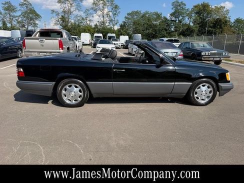Used 1995 Mercedes-Benz E 320 Convertible image 11