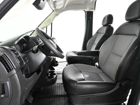 Used 2024 RAM ProMaster 2500 w/ Convenience Group FWD image 17
