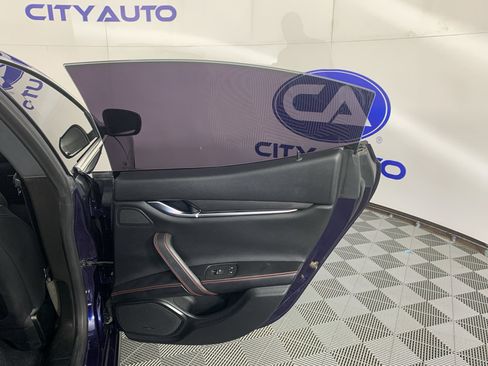 Used 2017 Maserati Ghibli S image 37