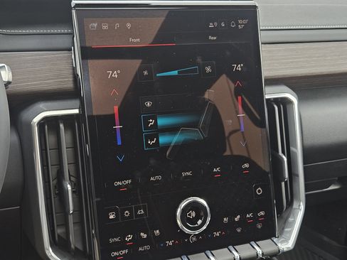 New 2026 GMC Acadia Denali image 18