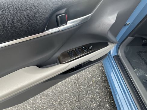 Used 2024 Toyota Camry SE w/ Cold Weather Package image 15