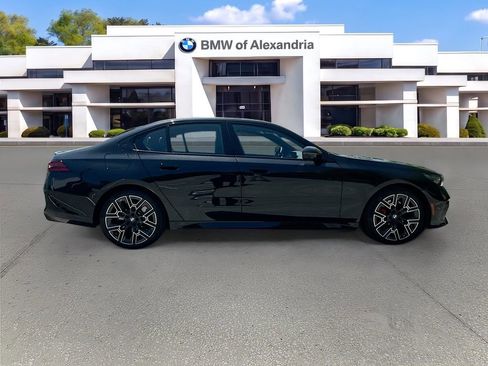 Used 2026 BMW 550e xDrive w/ Executive Package AWD/4WD image 8