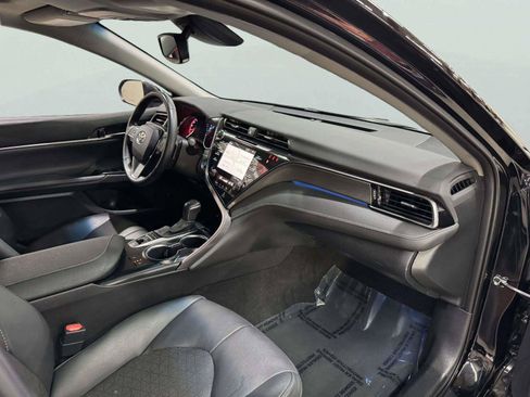 Used 2020 Toyota Camry XSE FWD image 40