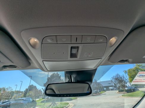 Used 2022 Nissan Rogue Sport SL w/ Premium Package image 26