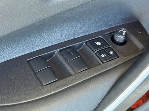 Used 2025 Toyota Corolla SE FWD image 13