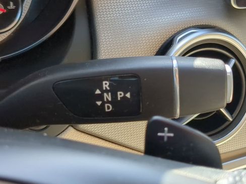 Used 2018 Mercedes-Benz GLA 250 image 25