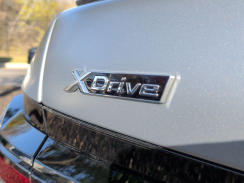 Certified 2025 BMW 760i xDrive w/ Executive Package image 38