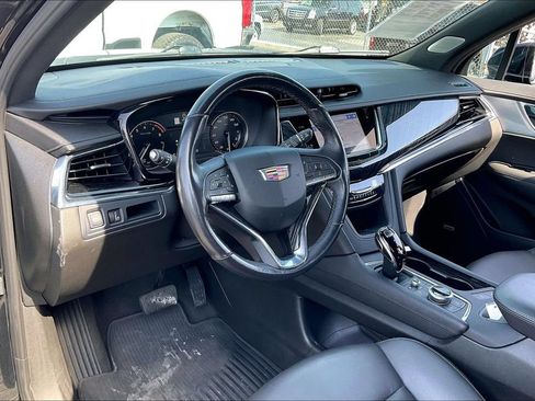 Used 2023 Cadillac XT6 Premium Luxury AWD/4WD image 13