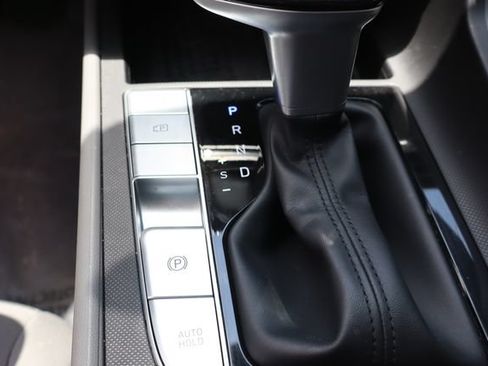 Used 2022 Hyundai Elantra SEL w/ Convenience Package FWD image 34