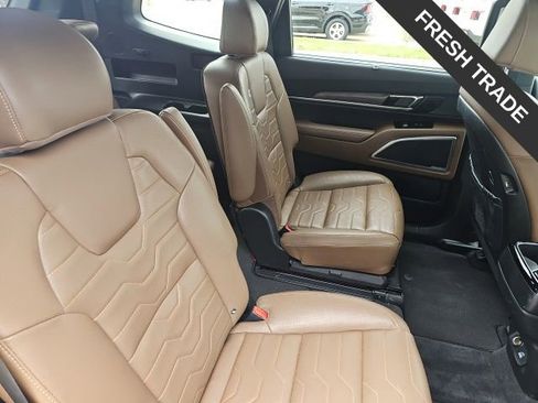 Used 2022 Kia Telluride SX w/ SX Prestige Package image 7