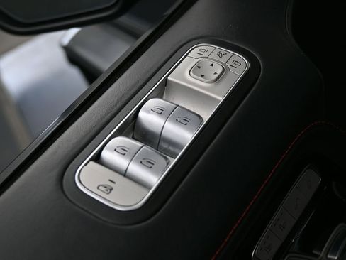 Used 2021 Mercedes-Benz G 550 image 13