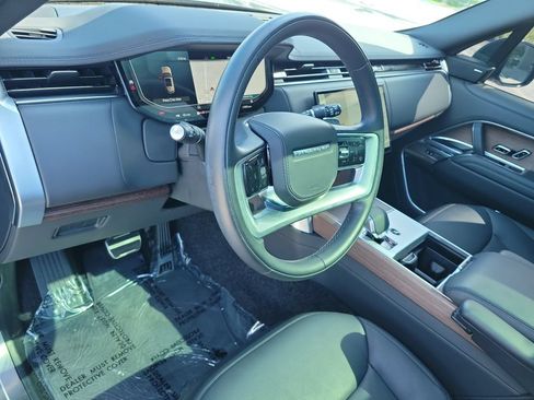 Certified 2025 Land Rover Range Rover SE AWD/4WD image 25