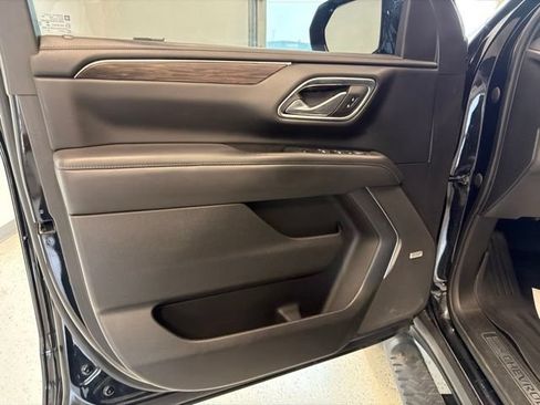 Used 2023 Chevrolet Suburban Z71 AWD/4WD image 46
