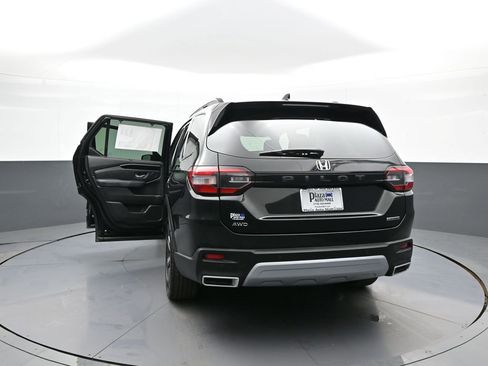 Certified 2024 Honda Pilot Touring image 49