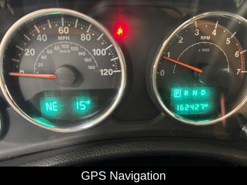 Used 2018 Jeep Wrangler Unlimited Sahara image 2