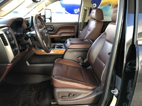 Used 2015 Chevrolet Silverado 3500 High Country w/ Duramax Plus Package image 17