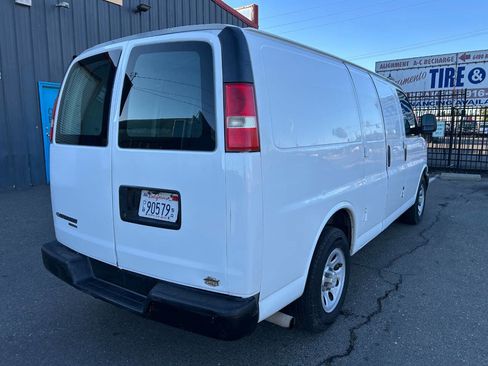 Used 2012 Chevrolet Express 1500 image 5