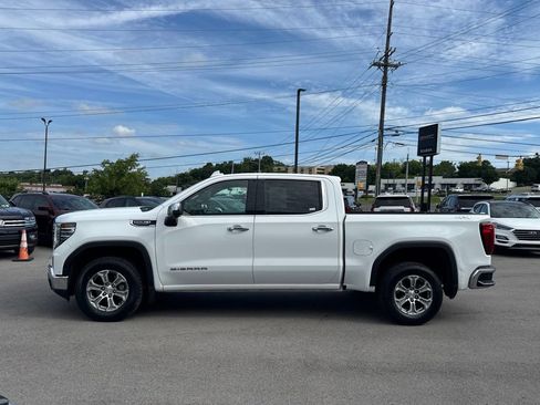 Used 2025 GMC Sierra 1500 SLT AWD/4WD image 4